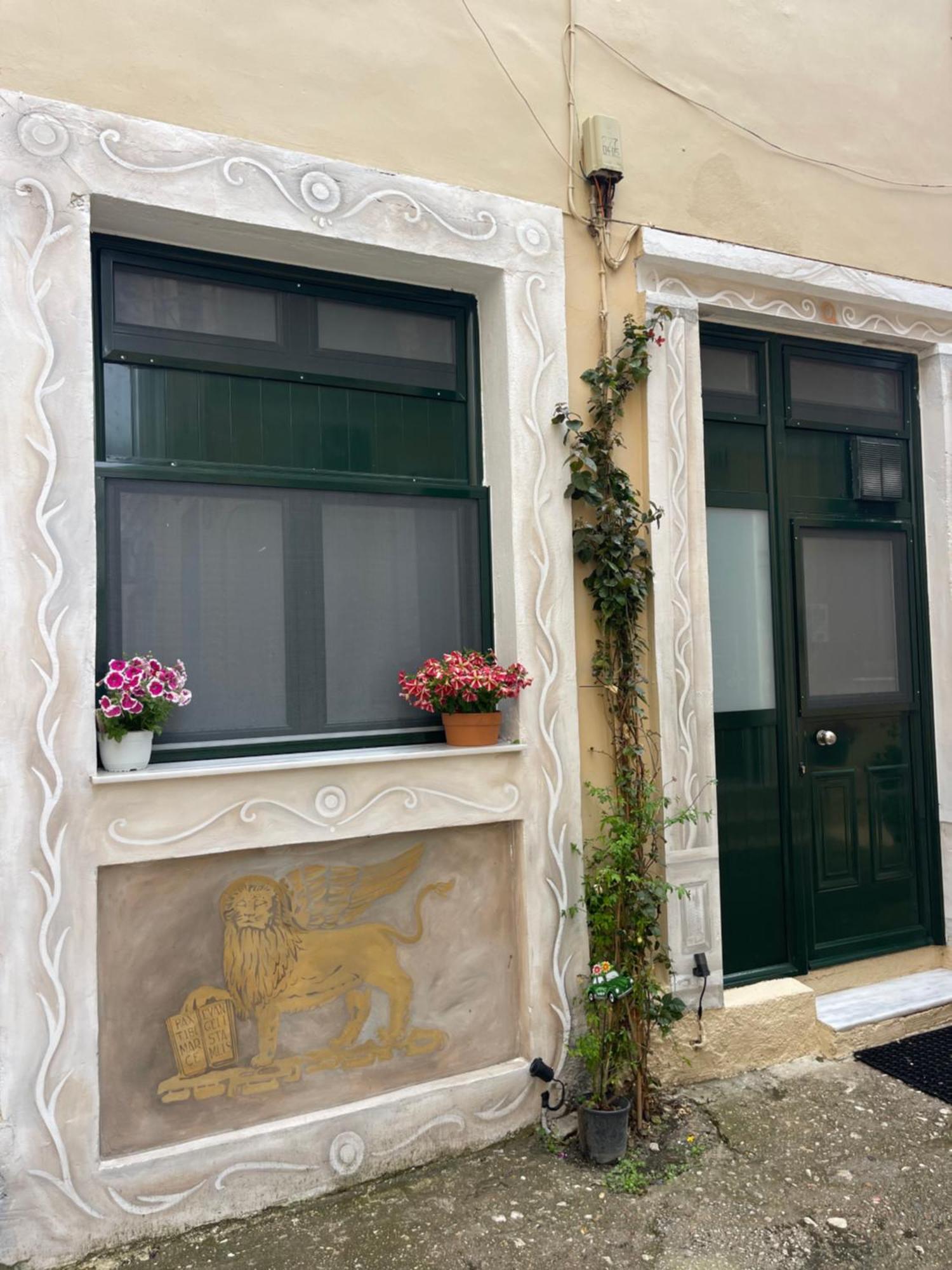 Q Rocco Apartments, Corfu Town Appartement *
